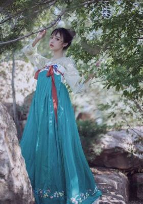 色噜噜狠狠狠久久综合一区_BD动漫免费观看